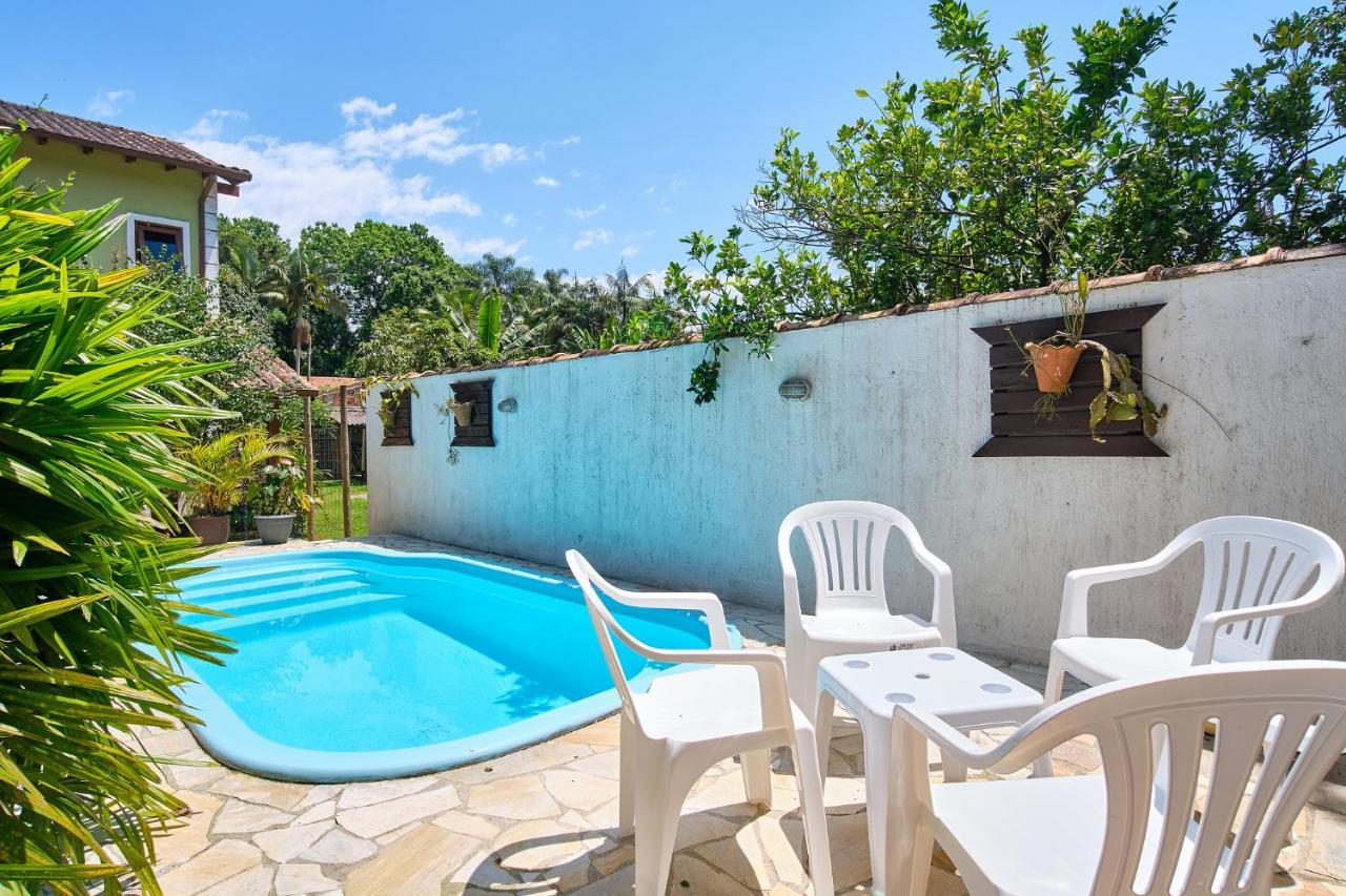 Vila Casa Petunia Com Ar E Piscina Perto Do Centro Araquari Exteriér fotografie